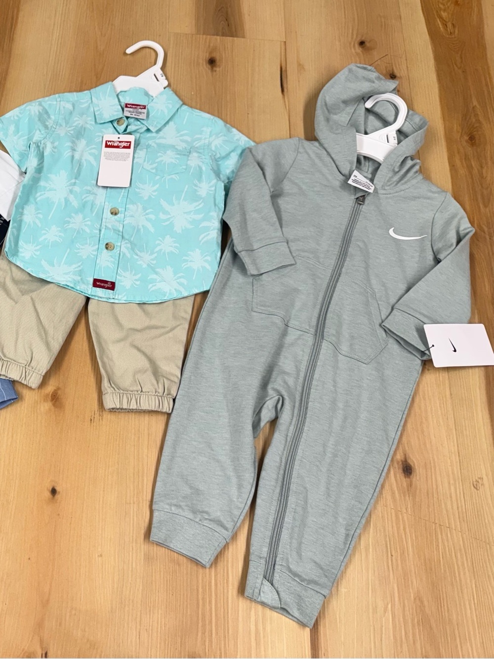 Nike Kids Light Blue Pinstripe Vest Set with White Shirt - Picture 2 of 3